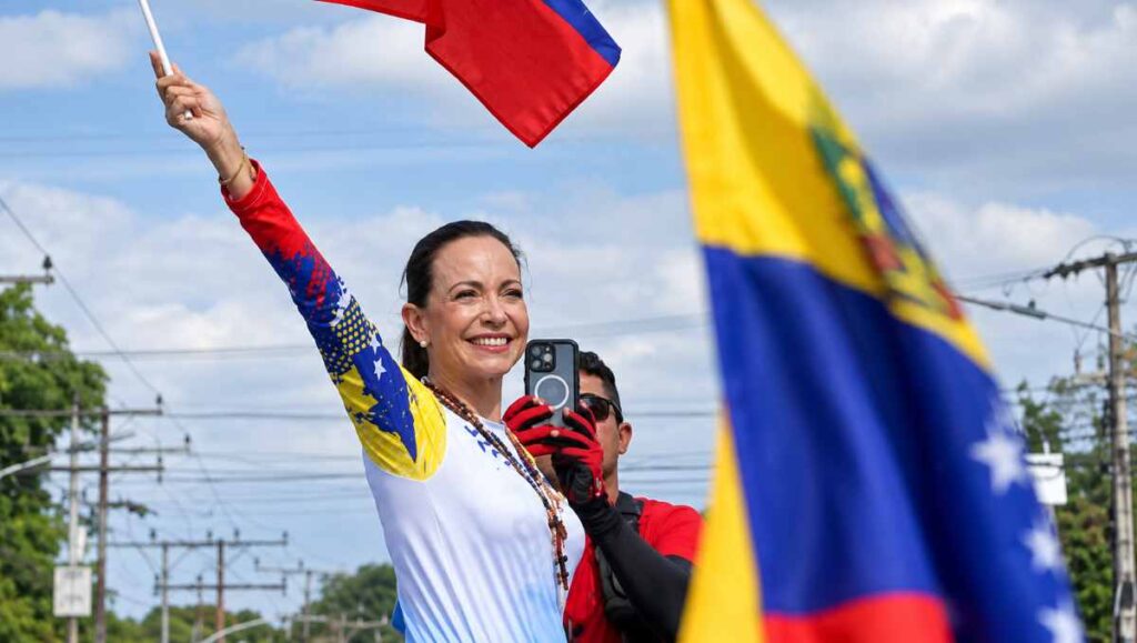 María Corina Machado vuelve a Venezuela con el respaldo de Trump y Rubio: Abascal apunta a Zapatero