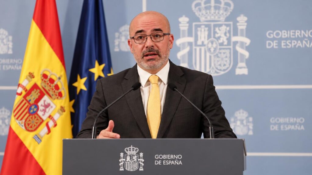 El delegado del Gobierno en Madrid dimite tras ser excluido de las listas del PSOE a las elecciones