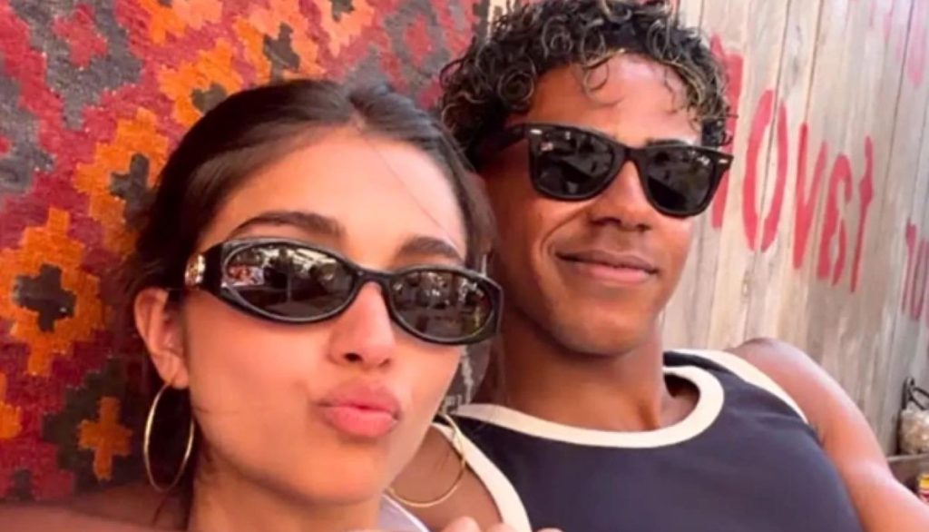 La novia de Lamine Yamal sigue a VOX y a Vito Quiles en redes y desata la polémica