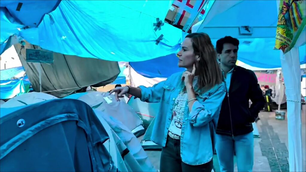Vox Madrid se adentra en la acampada ilegal de Sol y denuncia insalubridad y presencia de miembros de grupos antifa