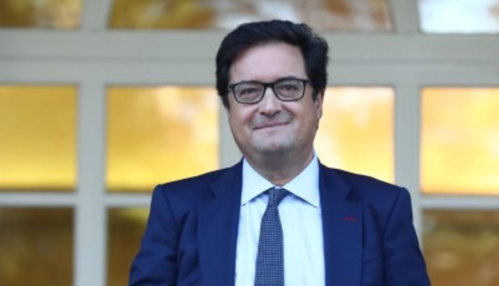 Las propiedades de Óscar López en Riaza: una vivienda de 174 m² con jardín privado de casi 900 metros