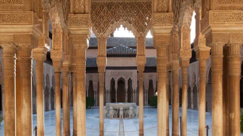 Identificado un eslovaco como autor del destrozó de un pilar arqueológico en la Alhambra
