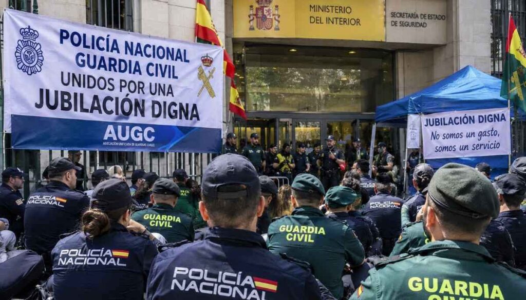 Policía Nacional y Guardia Civil se encierran en Interior tras romperse las negociaciones por una jubilación digna